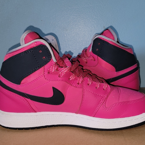 Nike Jordan 1 Retro High GG Vivid Pink 7Y - Picture 4 of 10